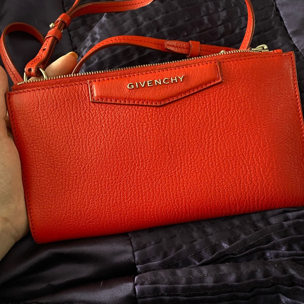 Givenchy antigona pouch on chain